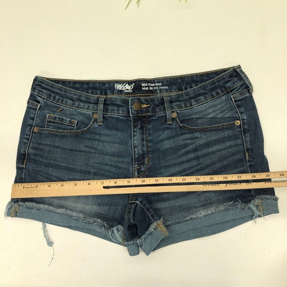 Mossimo Denim Shorts Womens 10 Blue Mid Rise Cutoff Frayed Hem Stretch Casual - Picture 6 of 9